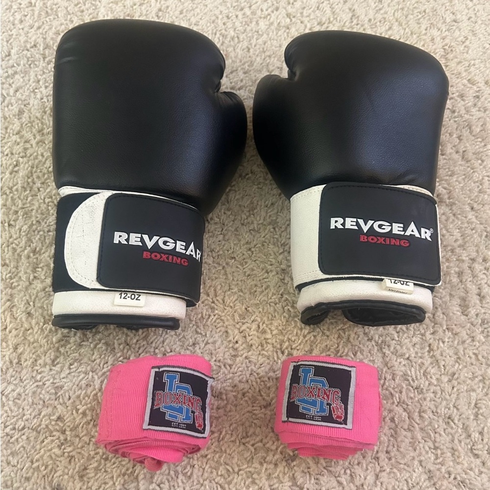 Women’s boxing gloves and wraps